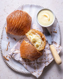 Book Delicious Viennoiseries by Christophe Felder. 70 puff pastry and brioche recipes