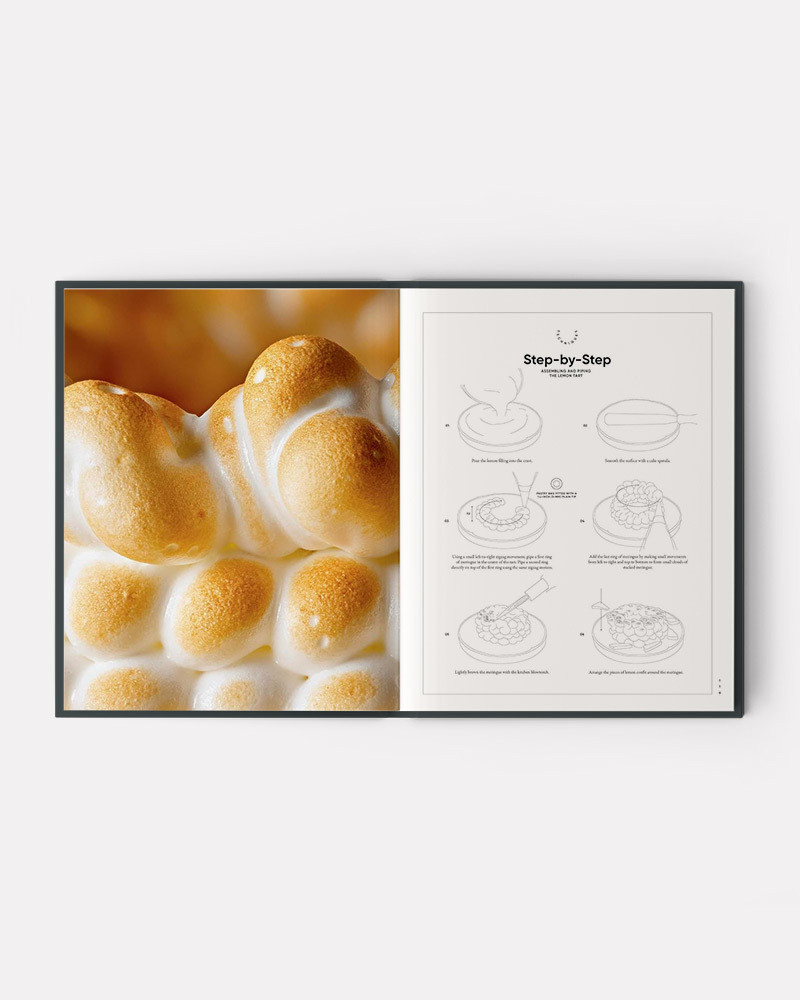 Book Gateaux: Sweets (Modern French Pastry) by Morihide Yoshida