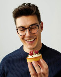 Book Bake It Better: 70 Show-Stopping Recipes to Level Up Your Baking Skills by Matt Adlard