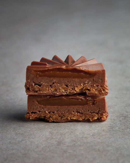 Break! book by Eric Ortuño with recipes about cookies, biscuits, petit fours and tea pastries 2