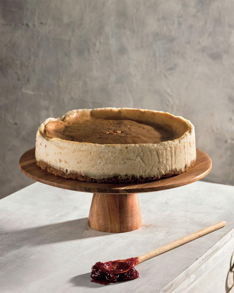 The Vegan Pastry Bible book by Toni Rodríguez. Fundamentals of Vegan Pastry and Viennoiserie