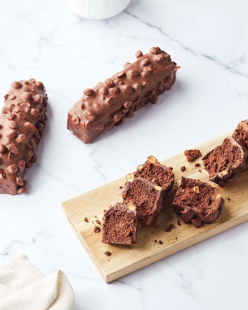 Healthier, lighter, and tastier pastry book by Jordi Bordas