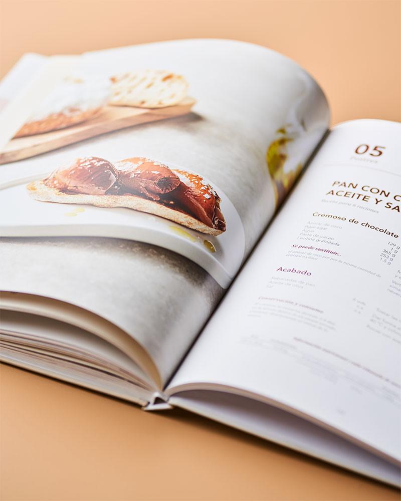 Healthier, lighter, and tastier pastry book by Jordi Bordas