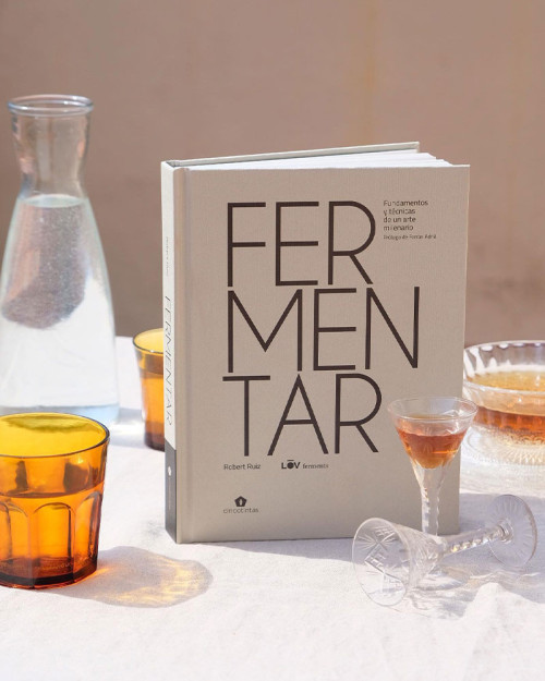 Fermentar. Fundamentos y técnicas de un arte milenario book by Lovferments, available at Books for Chefs 2