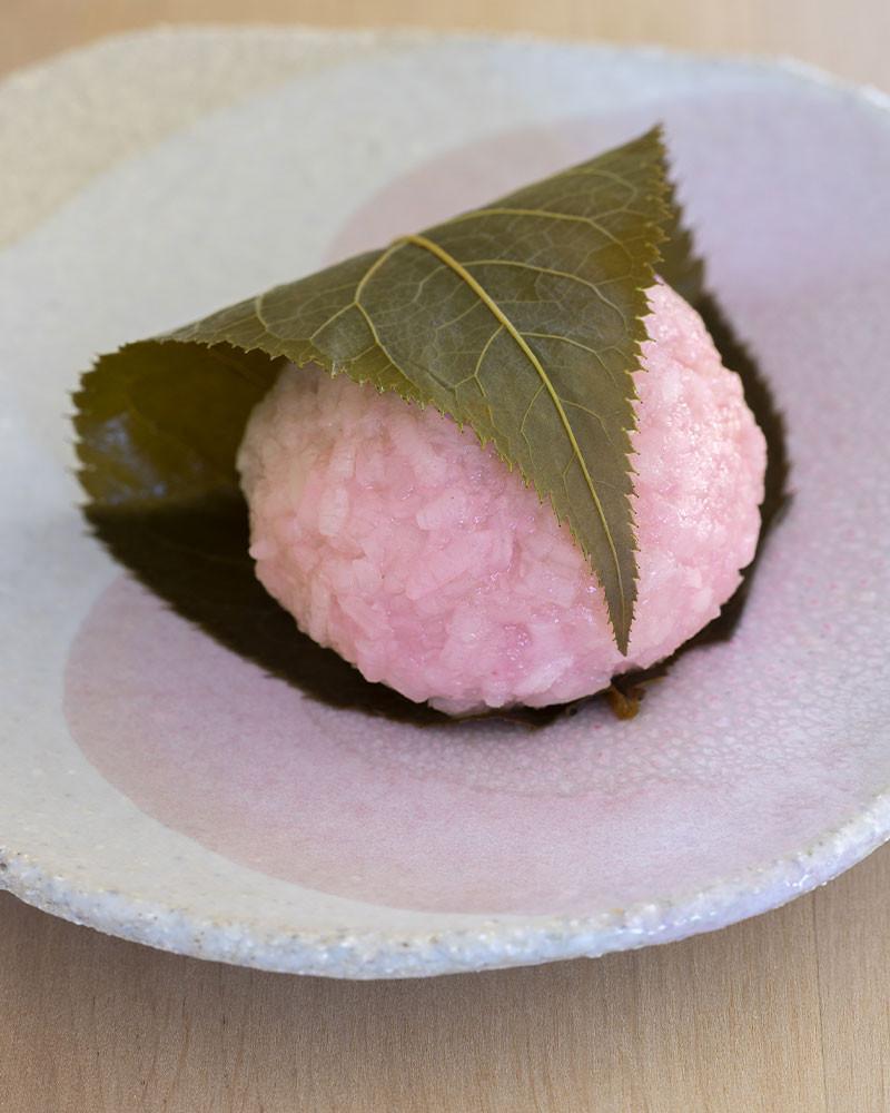 Douceurs japonaises. 72 mochis, daifuku, dango et taiyaki pour célébrer les saisons (Kyûreki). Livre de Mathilda Motte
