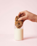 Book Cookies & Crumbs: Chunky, Chewy, Gooey Cookies by Kaja Hengstenberg